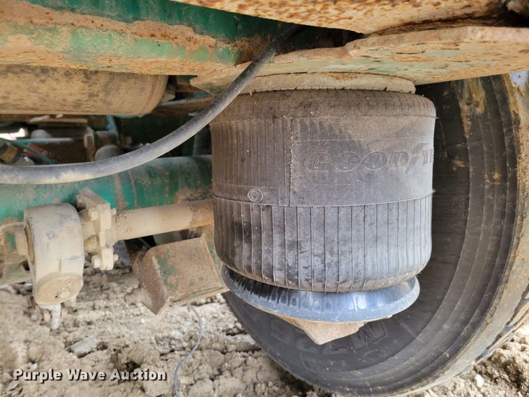 image for item DO4197 1998 Fontaine FTW-5-8048SLAWK  flatbed trailer