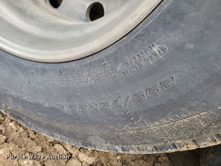 image for item DO4197 1998 Fontaine FTW-5-8048SLAWK  flatbed trailer