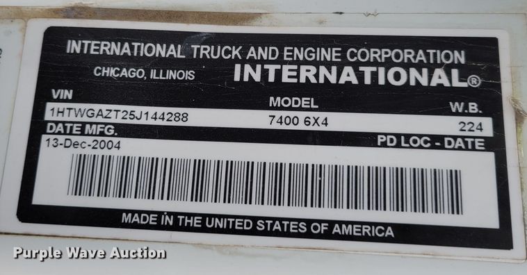 image for item DO4198 2005 International 7400  truck cab and chassis