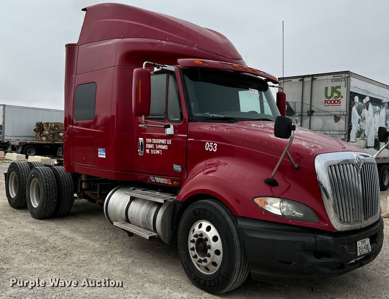 image for item DQ1994 2008 International ProStar  semi truck