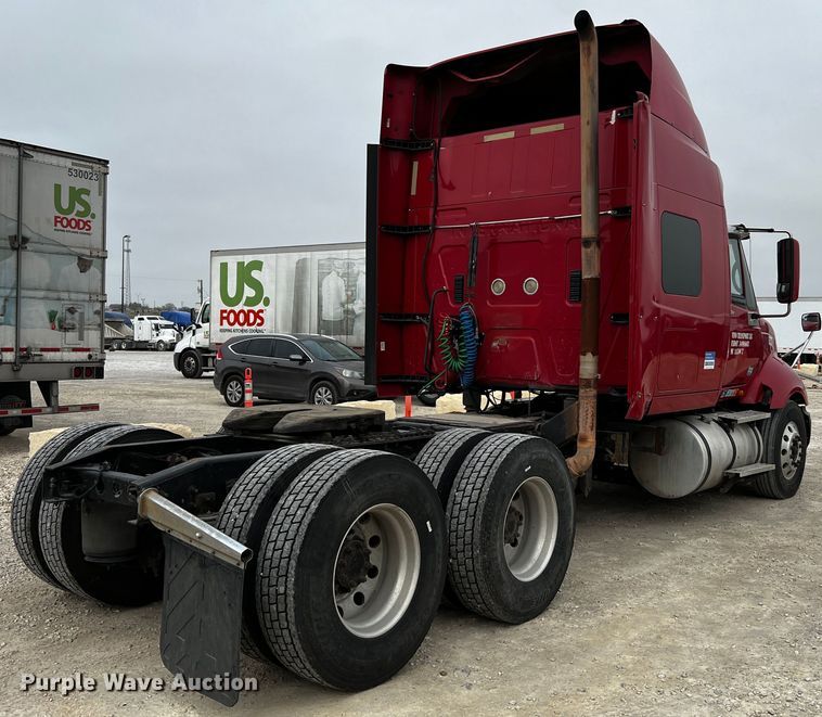 image for item DQ1994 2008 International ProStar  semi truck