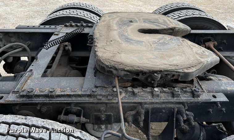 image for item DQ1994 2008 International ProStar  semi truck