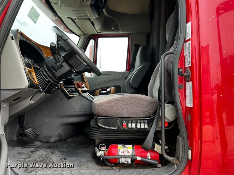 image for item DQ1994 2008 International ProStar  semi truck