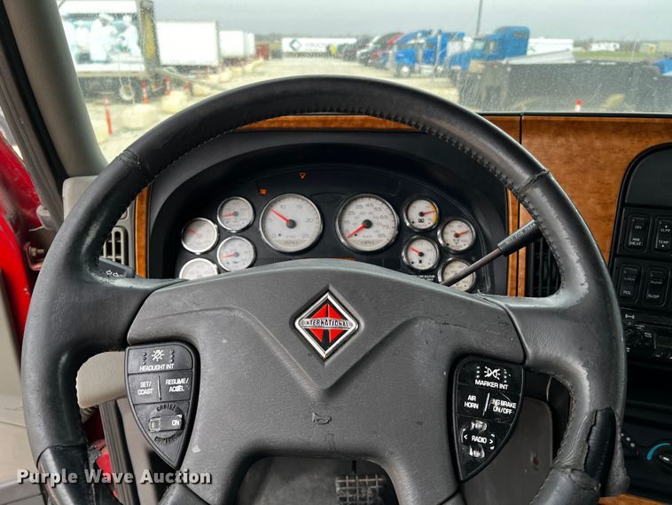 image for item DQ1994 2008 International ProStar  semi truck