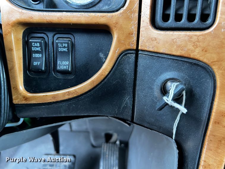 image for item DQ1994 2008 International ProStar  semi truck