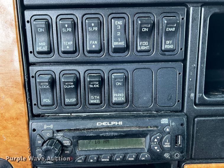 image for item DQ1994 2008 International ProStar  semi truck