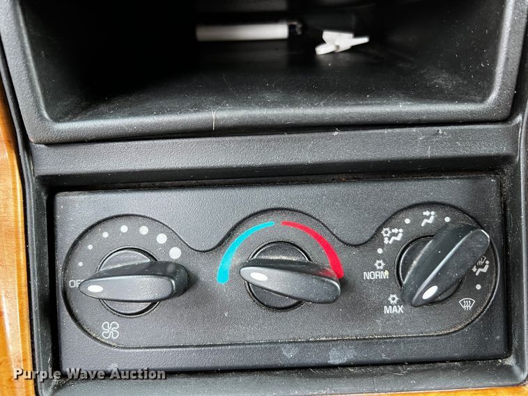 image for item DQ1994 2008 International ProStar  semi truck