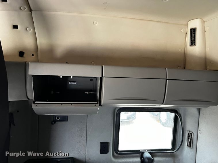 image for item DQ1994 2008 International ProStar  semi truck