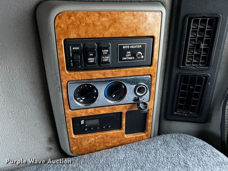 image for item DQ1994 2008 International ProStar  semi truck