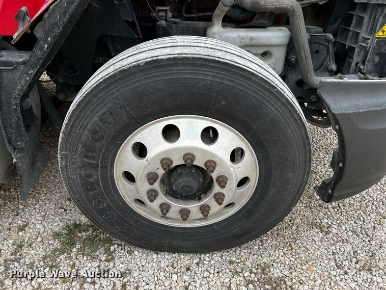 image for item DQ1994 2008 International ProStar  semi truck