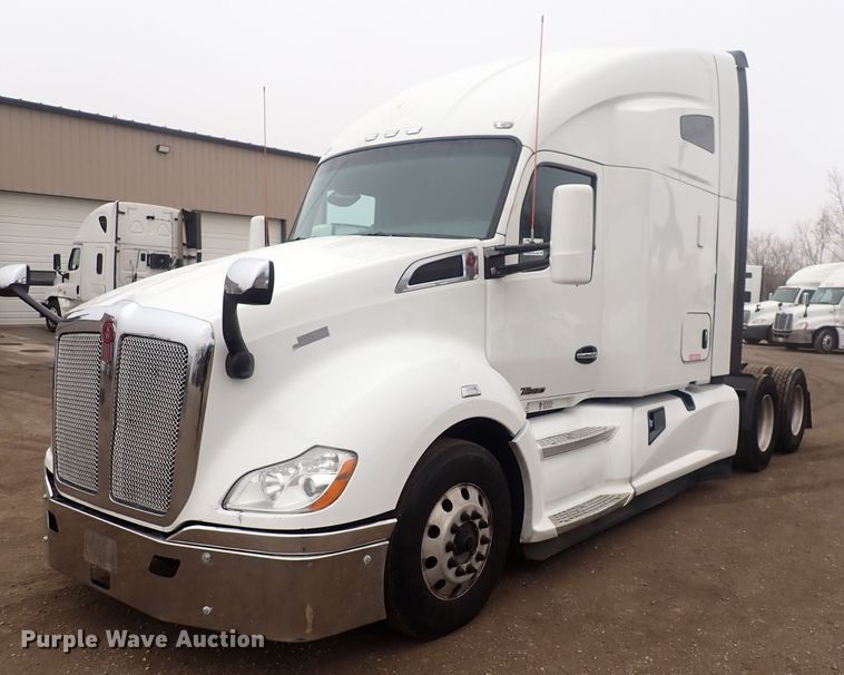 image for item DQ5036 2018 Kenworth T680  semi truck