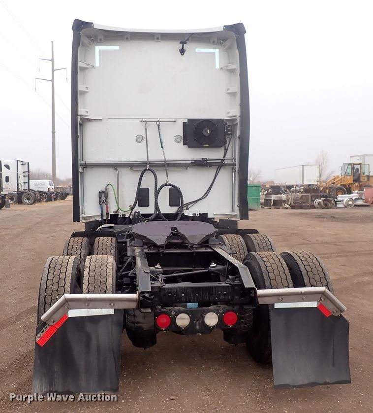 image for item DQ5036 2018 Kenworth T680  semi truck