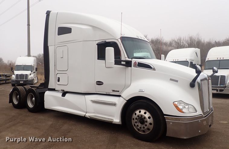 image for item DQ5036 2018 Kenworth T680  semi truck