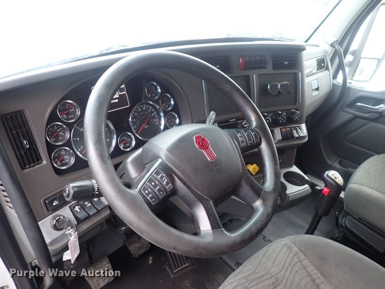 image for item DQ5036 2018 Kenworth T680  semi truck