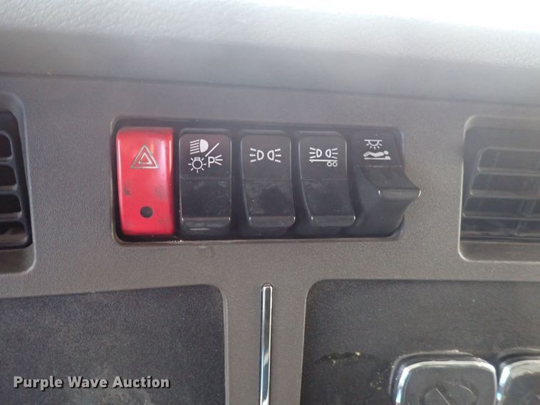 image for item DQ5036 2018 Kenworth T680  semi truck