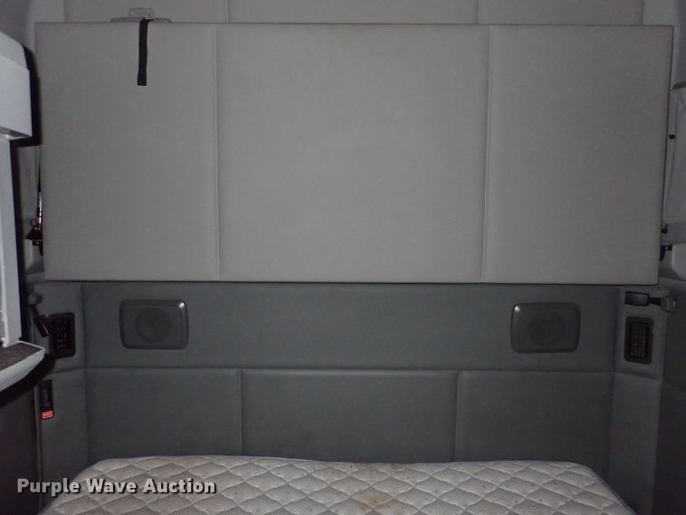 image for item DQ5036 2018 Kenworth T680  semi truck