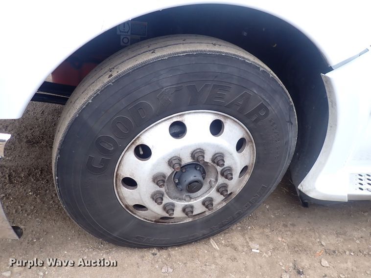 image for item DQ5036 2018 Kenworth T680  semi truck