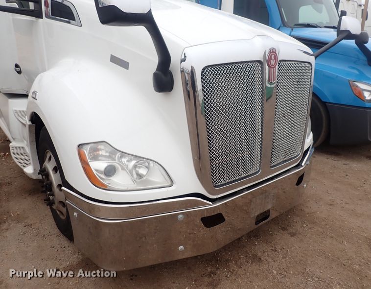image for item DQ5036 2018 Kenworth T680  semi truck