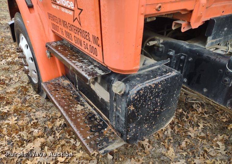 image for item DR8179 1997 Freightliner FL80  truck cab and chassis