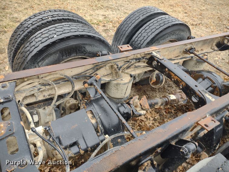 image for item DR8179 1997 Freightliner FL80  truck cab and chassis