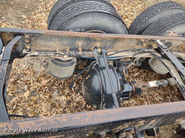 image for item DR8179 1997 Freightliner FL80  truck cab and chassis