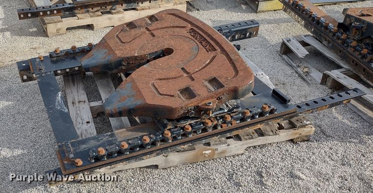 image for item DR8236 (5) Fontaine fifth wheel plates