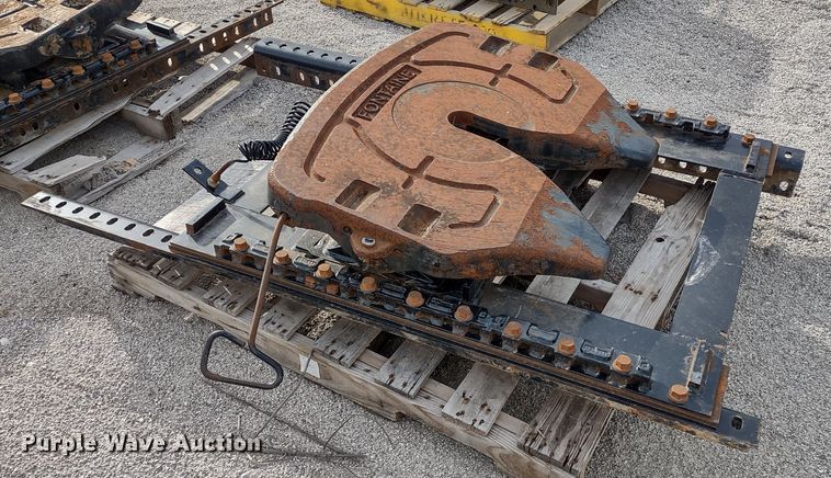 image for item DR8236 (5) Fontaine fifth wheel plates