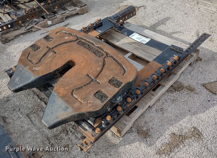 image for item DR8236 (5) Fontaine fifth wheel plates