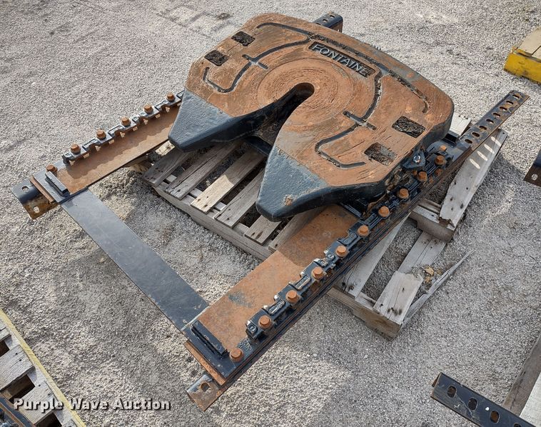 image for item DR8236 (5) Fontaine fifth wheel plates