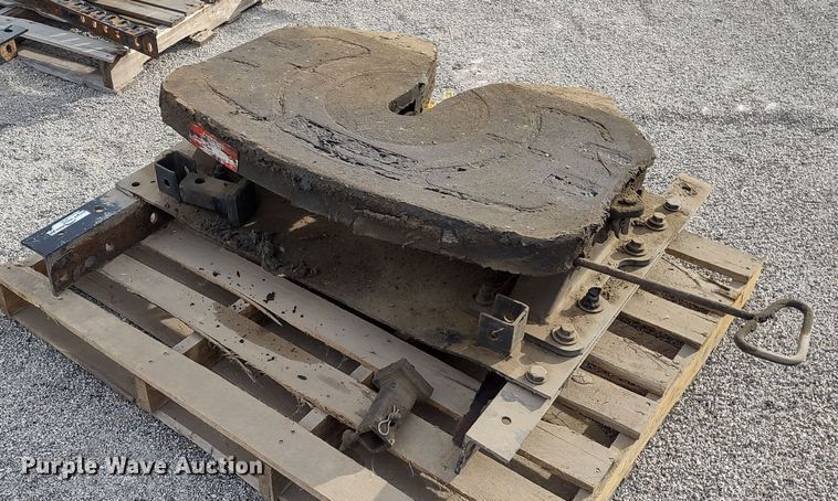 image for item DR8236 (5) Fontaine fifth wheel plates