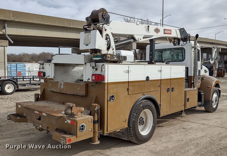 image for item DR8240 2006 Peterbilt 335 utility / service truck