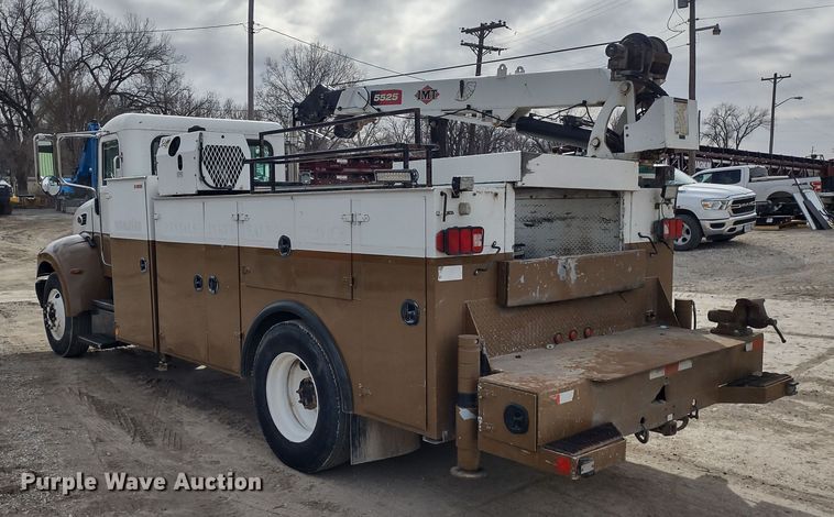 image for item DR8240 2006 Peterbilt 335 utility / service truck