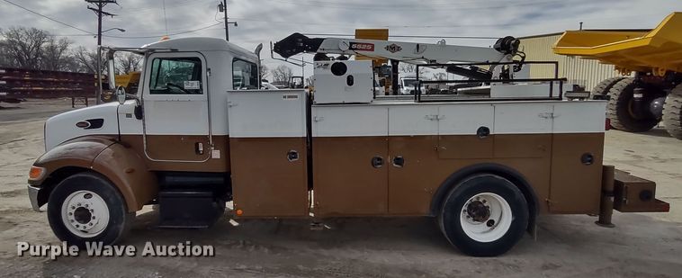 image for item DR8240 2006 Peterbilt 335 utility / service truck