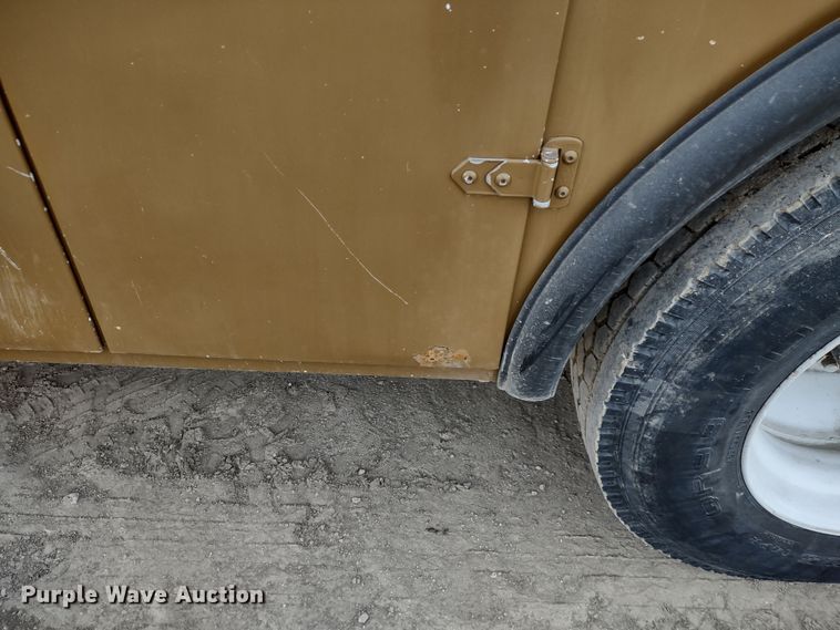 image for item DR8240 2006 Peterbilt 335 utility / service truck