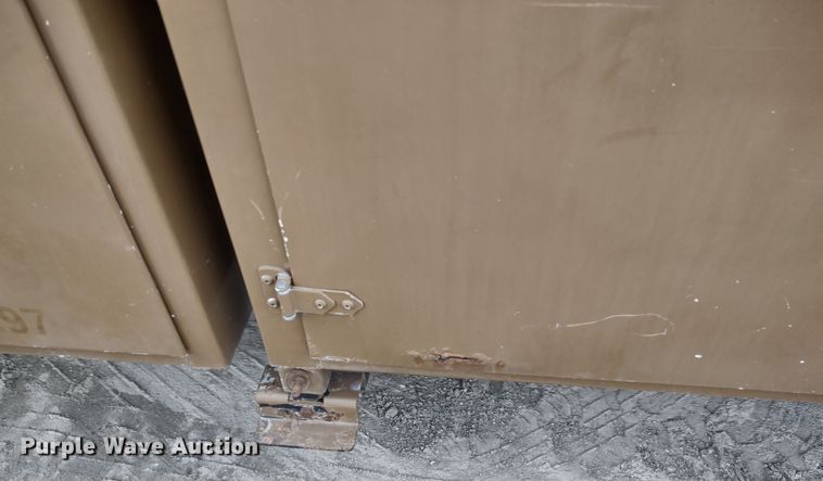 image for item DR8240 2006 Peterbilt 335 utility / service truck