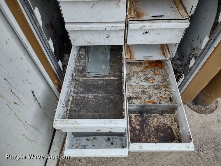 image for item DR8240 2006 Peterbilt 335 utility / service truck