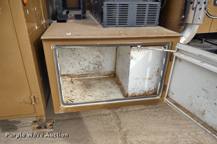 image for item DR8240 2006 Peterbilt 335 utility / service truck