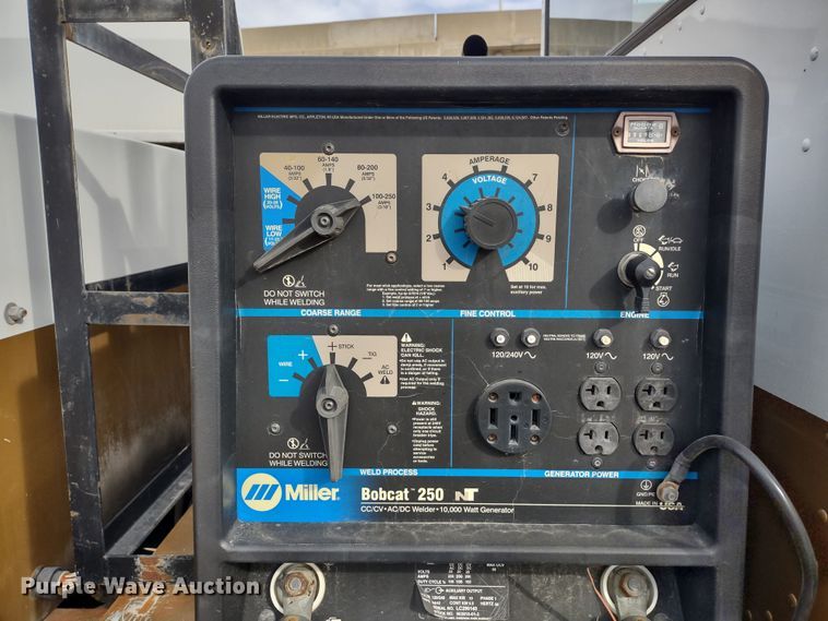 image for item DR8240 2006 Peterbilt 335 utility / service truck