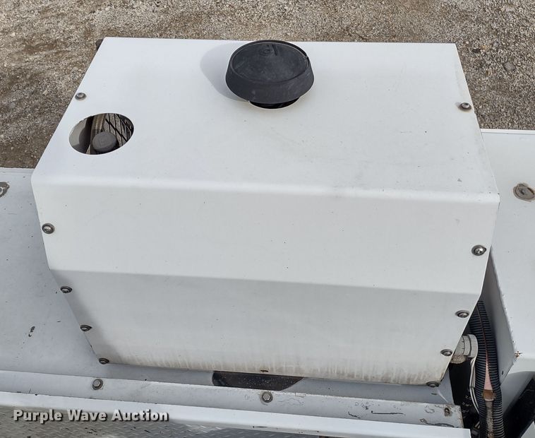 image for item DR8240 2006 Peterbilt 335 utility / service truck