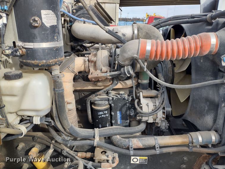 image for item DR8240 2006 Peterbilt 335 utility / service truck