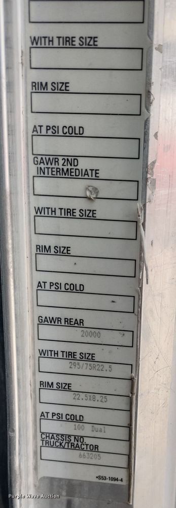 image for item DR8240 2006 Peterbilt 335 utility / service truck