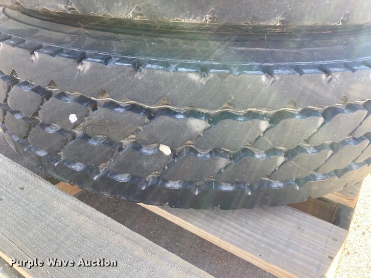 image for item HN9816 (4) Michelin XZY3 11R22.5 tires