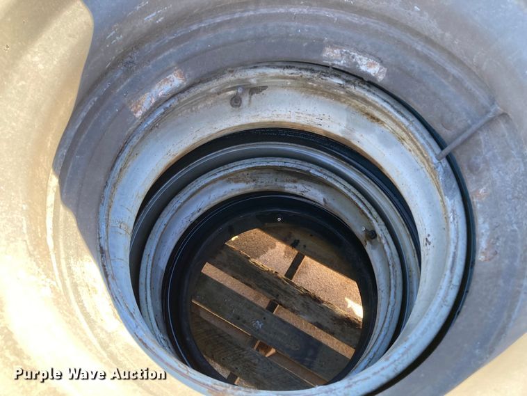 image for item HN9816 (4) Michelin XZY3 11R22.5 tires