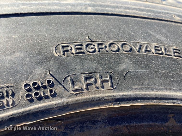 image for item HN9816 (4) Michelin XZY3 11R22.5 tires