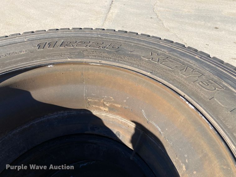image for item HN9817 (4) Michelin XZY3 11R22.5 tires