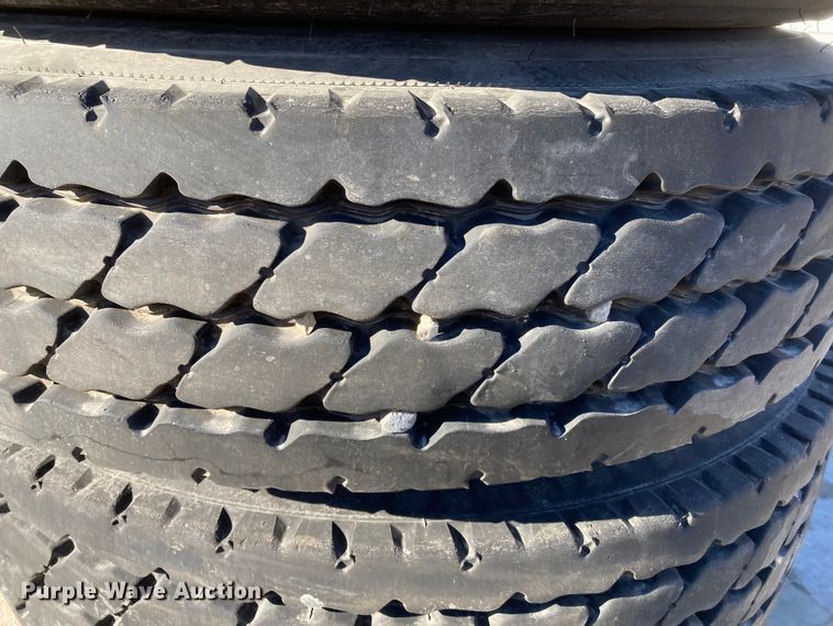 image for item HN9817 (4) Michelin XZY3 11R22.5 tires