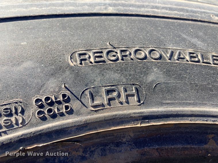 image for item HN9817 (4) Michelin XZY3 11R22.5 tires