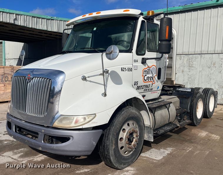 image for item HP9463 2009 International TranStar 8600  semi truck