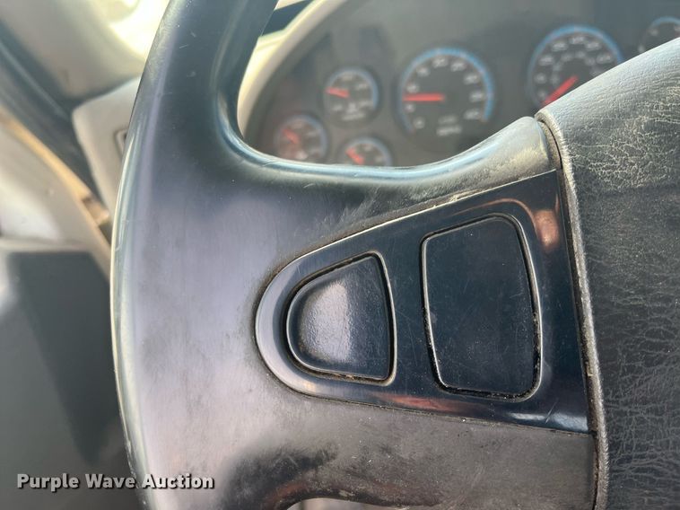 image for item HP9463 2009 International TranStar 8600  semi truck