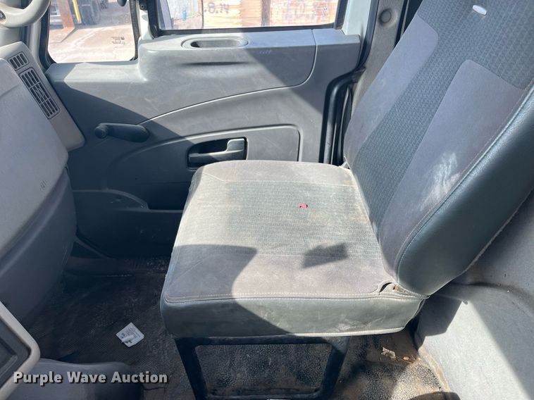 image for item HP9463 2009 International TranStar 8600  semi truck